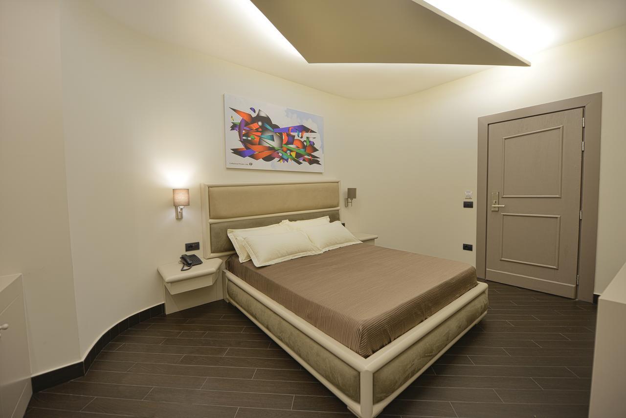 Petit Hotel Elita Shkoder Exterior photo